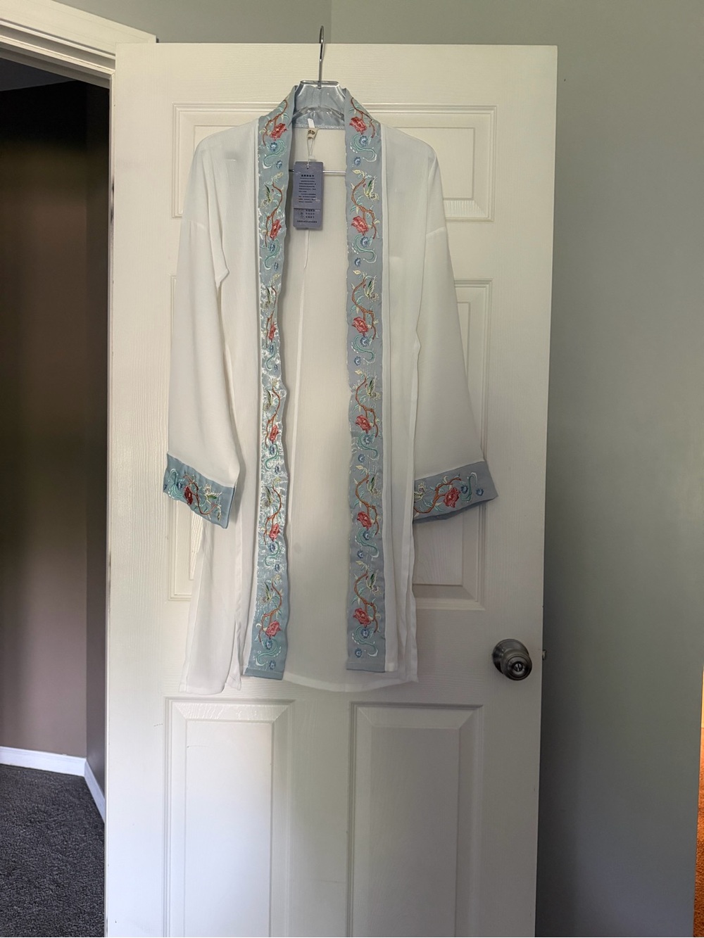 NWT White Hanfu style embroidered sheer robe kimono cardigan floral Trim One Siz